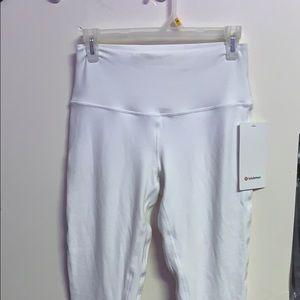 White lululemon leggings